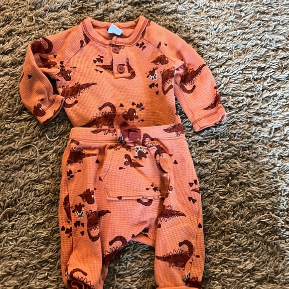 Old navy - Picture 2 of 3